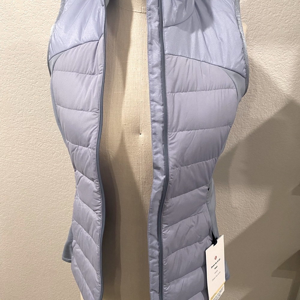 LULULEMON - Down for It All Vest - CHAMBRAY - size 8